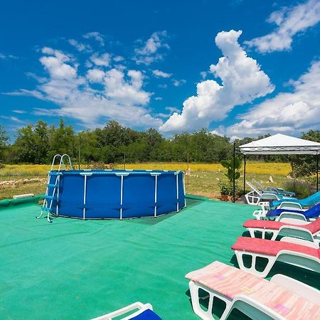 Apartments Valoda Nedeščina エクステリア 写真