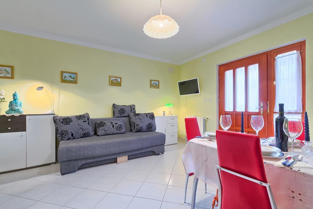Apartments Valoda Nedeščina エクステリア 写真