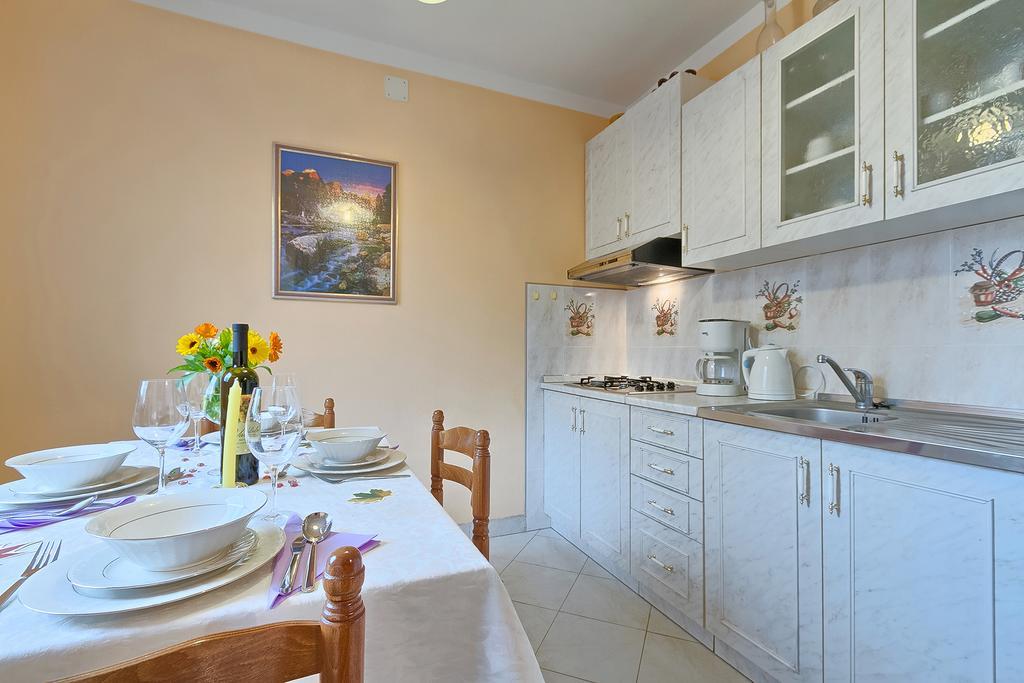 Apartments Valoda Nedeščina エクステリア 写真