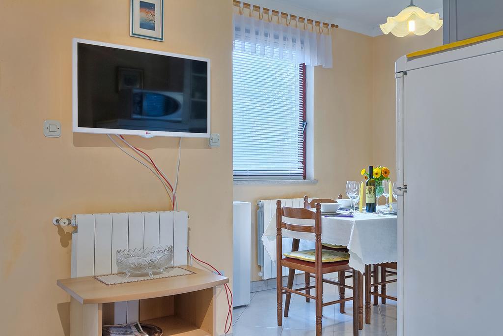 Apartments Valoda Nedeščina エクステリア 写真
