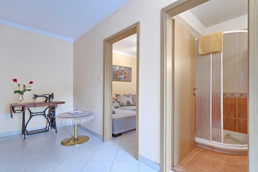 Apartments Valoda Nedeščina エクステリア 写真