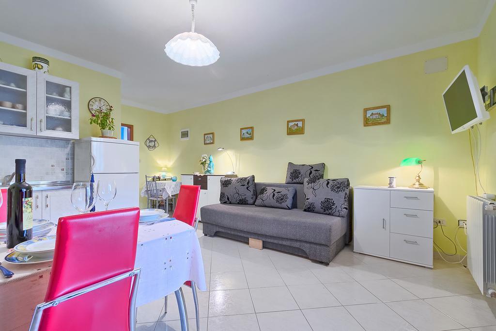 Apartments Valoda Nedeščina エクステリア 写真