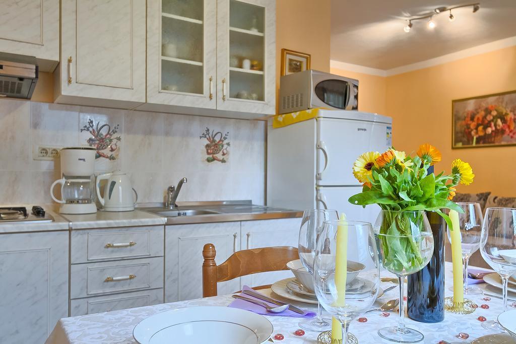 Apartments Valoda Nedeščina エクステリア 写真