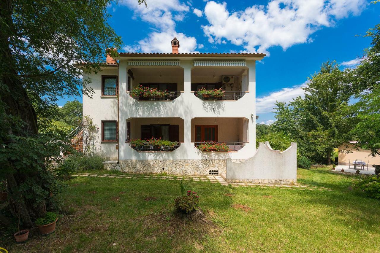 Apartments Valoda Nedeščina エクステリア 写真