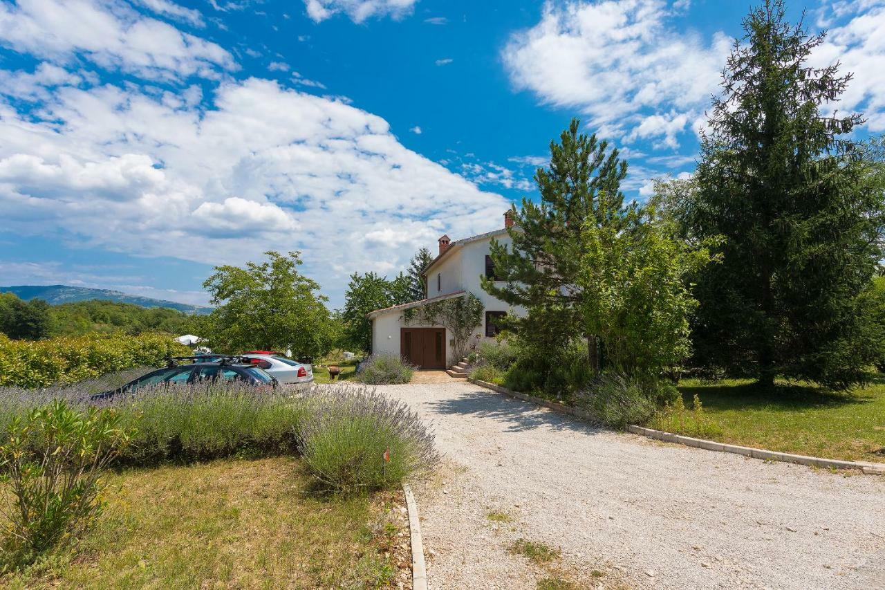 Apartments Valoda Nedeščina エクステリア 写真